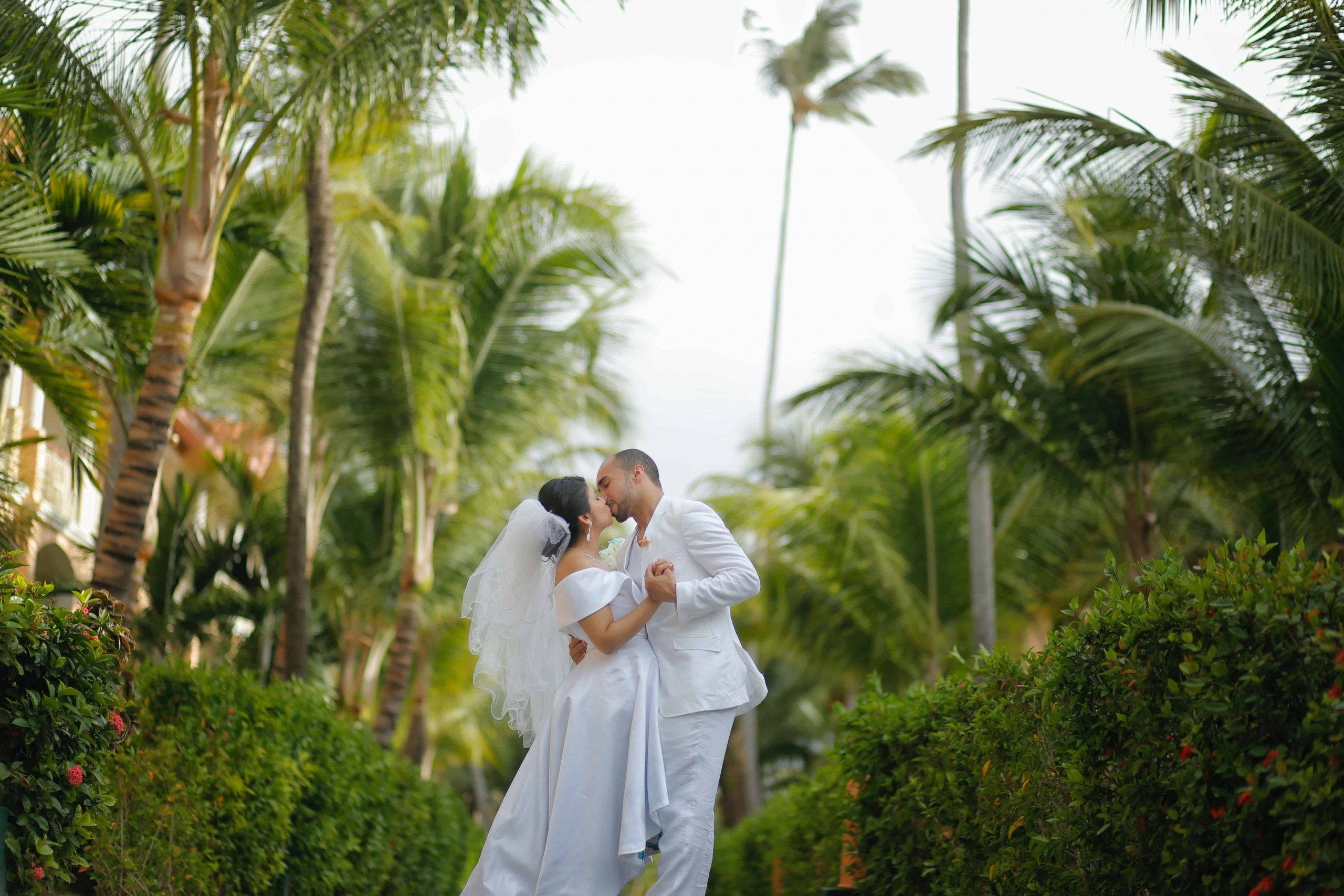 tropical wedding couple scaled